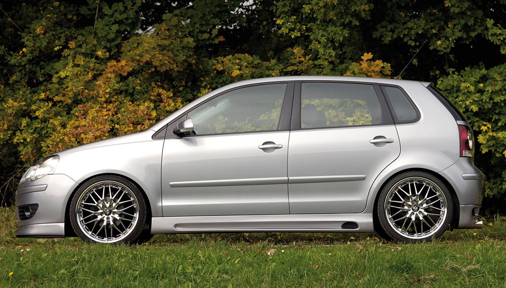 Rieger Tuning Seitenschweller rechts mit Schacht und Ausschnitt für VW Polo  (9N) 00047118