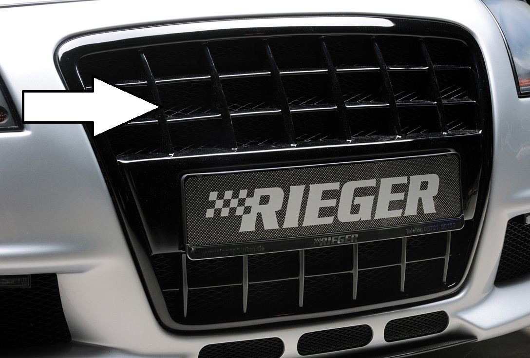 Rieger Frontgrill schwarz glänzend für Rieger Spoilerstoßstangen <p>Rieger Grill mit integrierter Kennzeichenauflage für Spoilerstoßstange, inkl. Alugitter, ohne Aussparung für Park-Distance-Control (PDC), schwarz glänzend;</p>